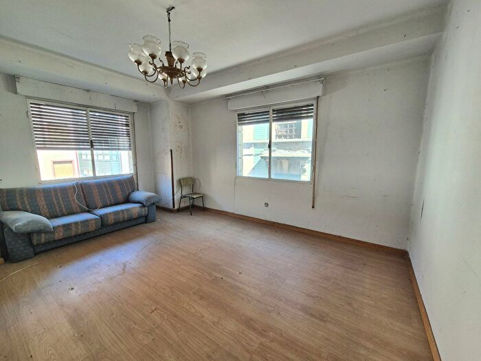 Casas en venta y pisos alquiler - 2