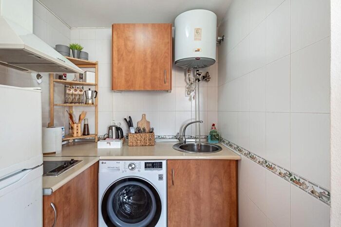 Casas en venta y pisos alquiler - 2