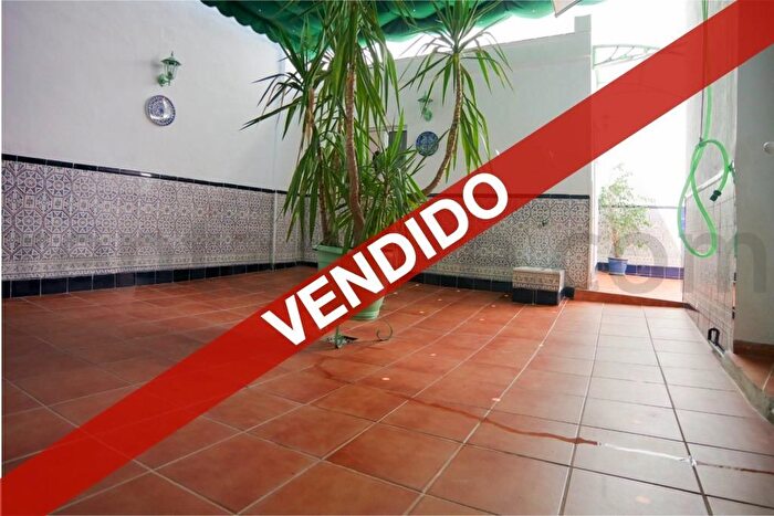 Casa en venta en Avenida Divina Pastora Plaza de Toros, Barriada España San Pedro de 4 habitaciones