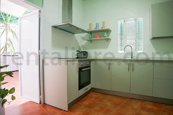 Casas en venta y pisos alquiler - 2