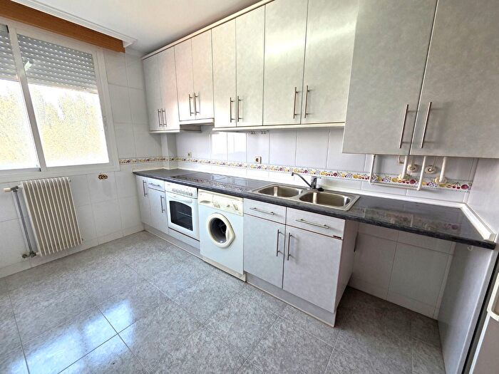 Casas en venta y pisos alquiler - 2