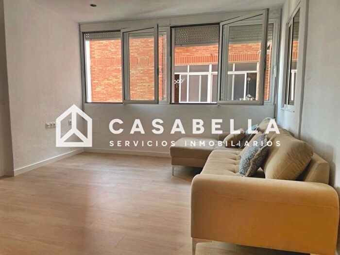 Casas en venta y pisos alquiler - 1