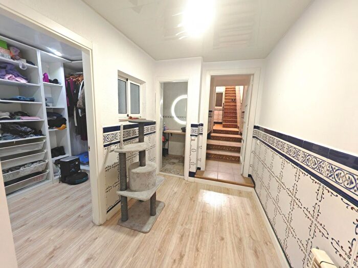 Casas en venta y pisos alquiler - 2