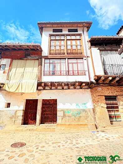 Casas en venta y pisos alquiler - 2
