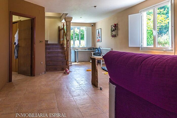 Casas en venta y pisos alquiler - 2