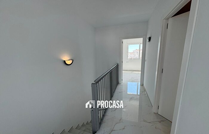 Casas en venta y pisos alquiler - 3