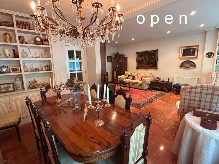 Casas en venta y pisos alquiler - 2