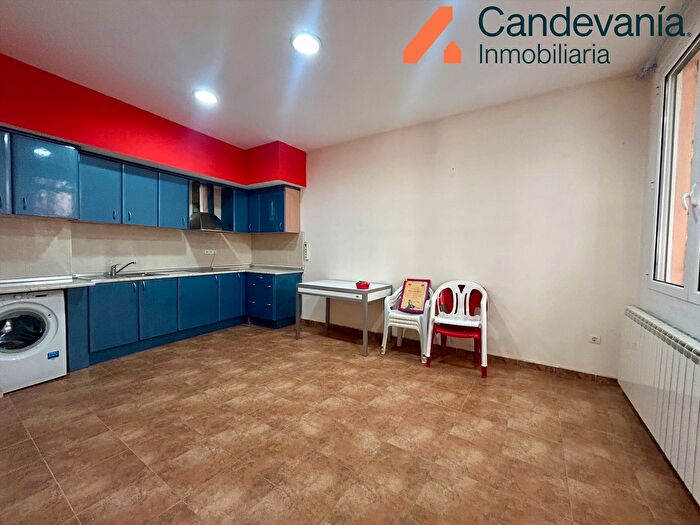 Casas en venta y pisos alquiler - 3