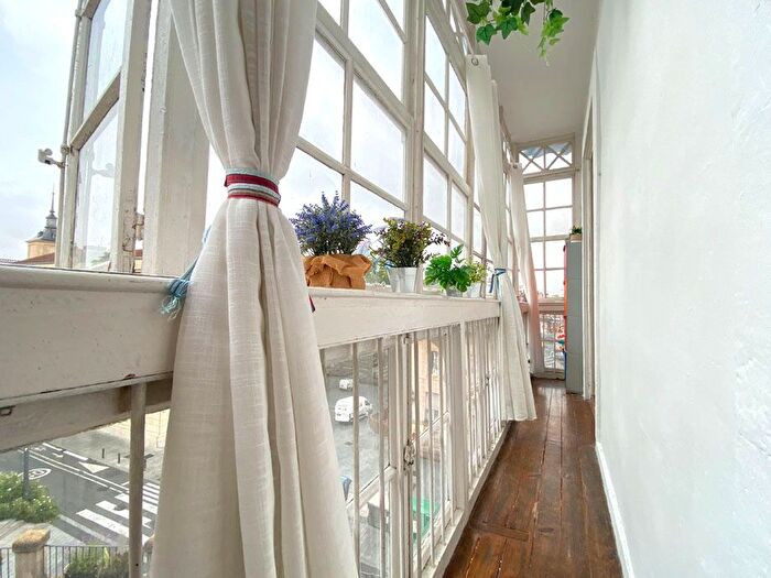 Casas en venta y pisos alquiler - 3