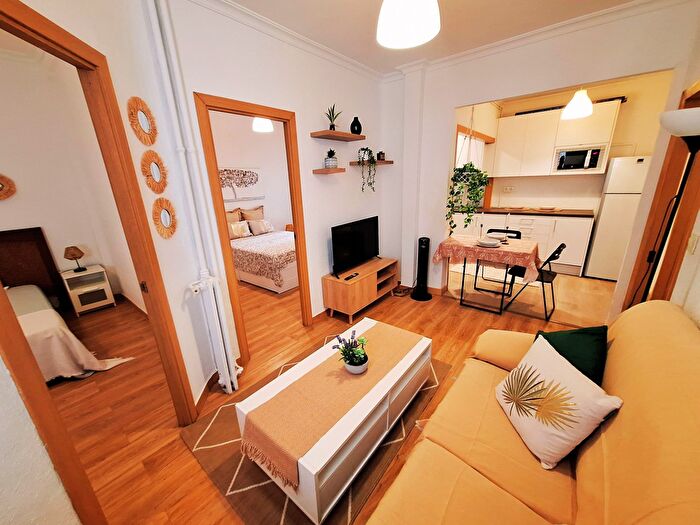 Casas en venta y pisos alquiler - 1