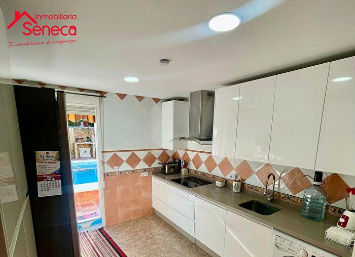 Casas en venta y pisos alquiler - 2