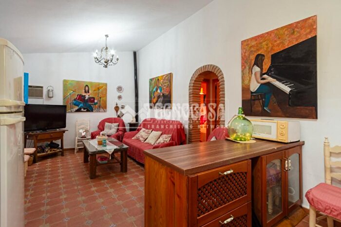 Casas en venta y pisos alquiler - 3