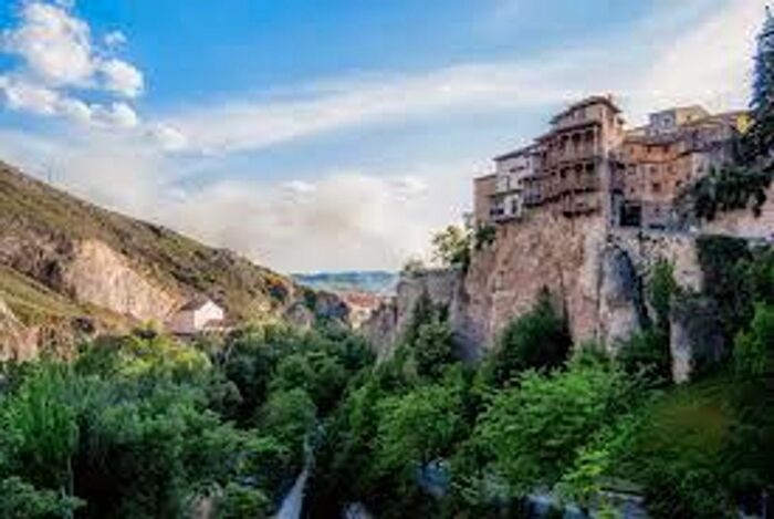 Casas en venta y pisos alquiler - 3