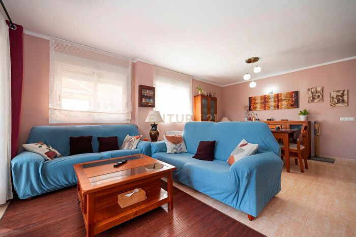 Casas en venta y pisos alquiler - 2