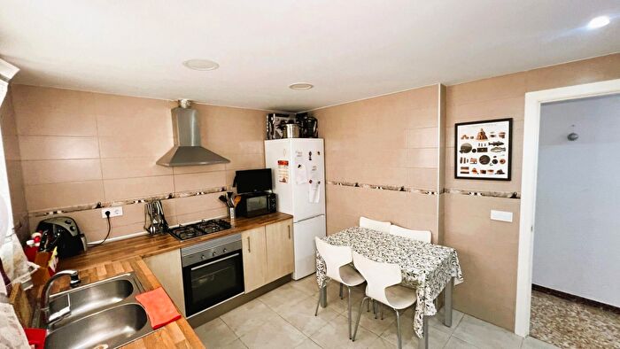 Casas en venta y pisos alquiler - 2