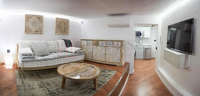 Piso en venta en Centro, Embajadores Lavapiés de 3 habitaciones