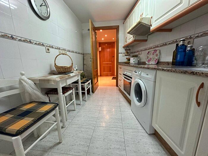 Casas en venta y pisos alquiler - 2