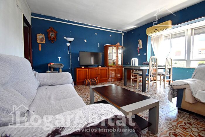 Casas en venta y pisos alquiler - 2