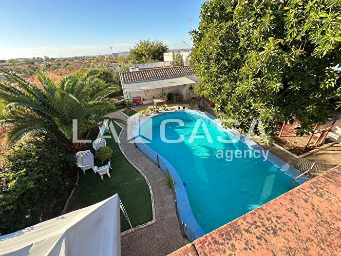 Casa en venta en Arco Norte Avda España, Dos Hermanas de 3 habitaciones