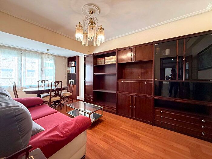 Casas en venta y pisos alquiler - 1