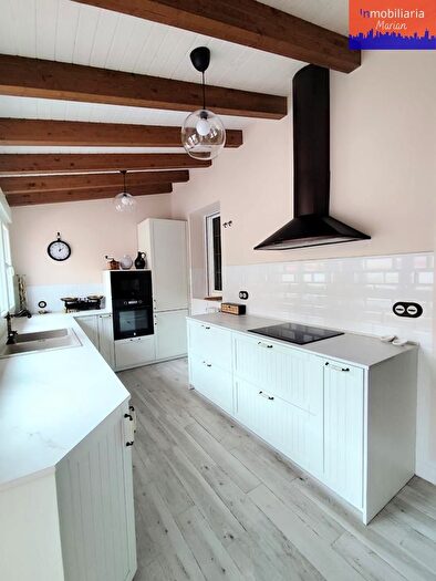 Casas en venta y pisos alquiler - 1