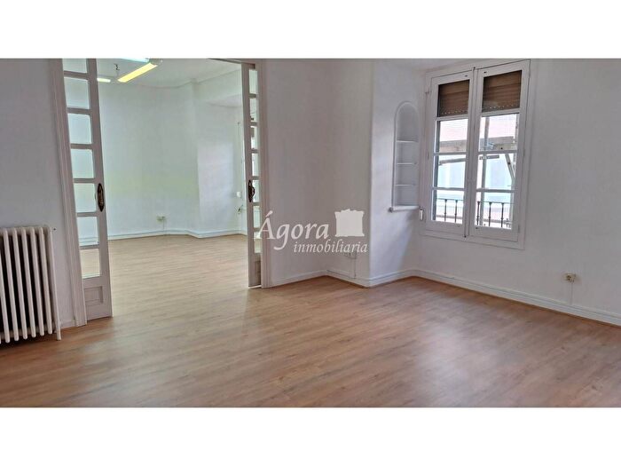 Casas en venta y pisos alquiler - 2