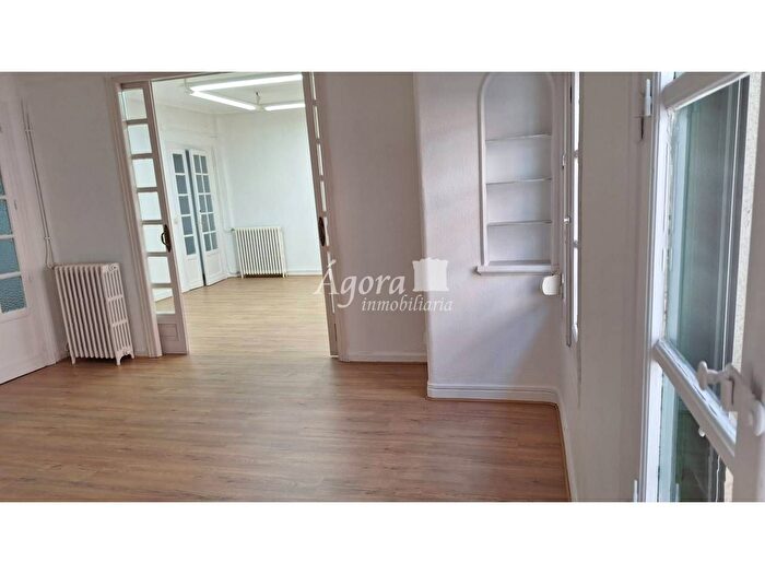 Casas en venta y pisos alquiler - 3