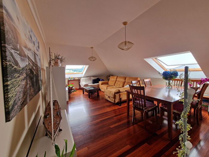 Piso en venta en Viveiro, Lugo de 2 habitaciones