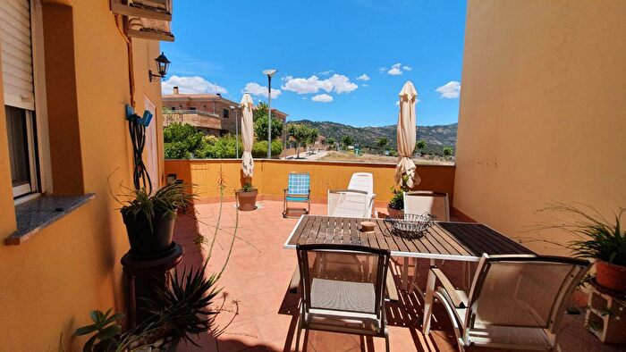 Casas en venta y pisos alquiler - 1