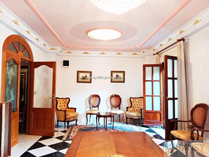 Casas en venta y pisos alquiler - 2