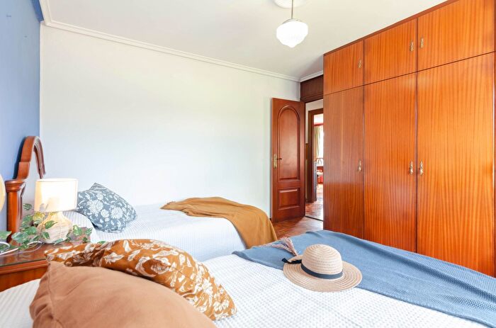 Casas en venta y pisos alquiler - 3