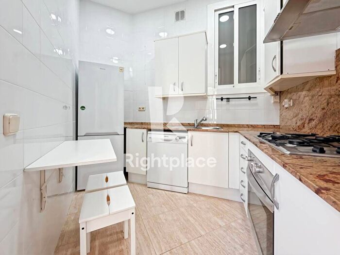 Casas en venta y pisos alquiler - 3