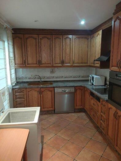 Casas en venta y pisos alquiler - 1