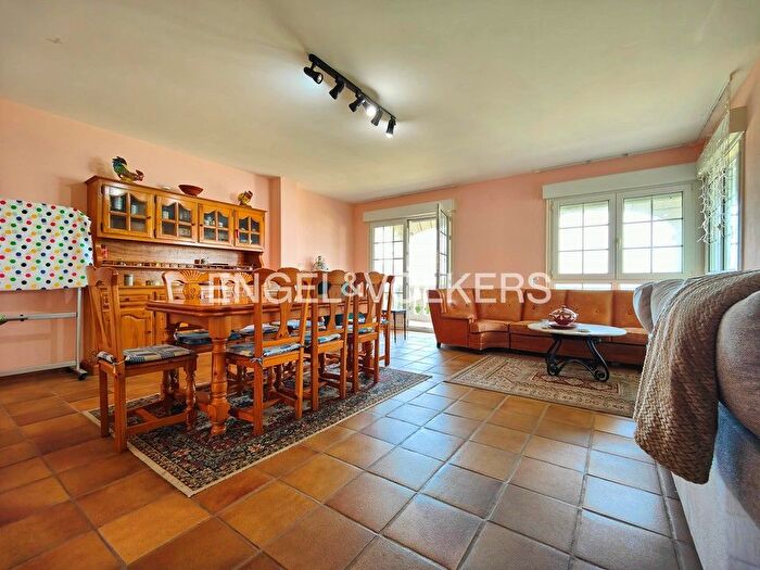 Casas en venta y pisos alquiler - 2
