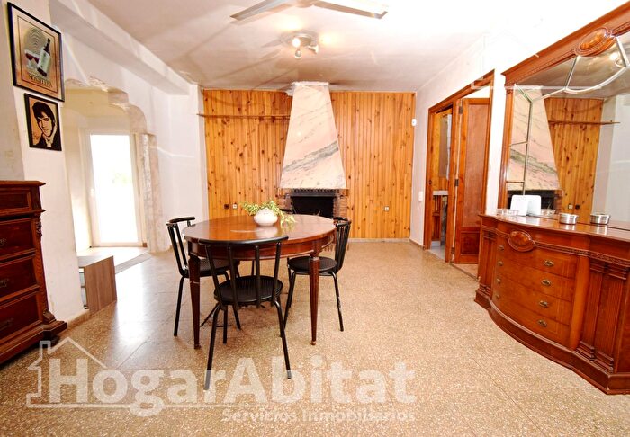 Casa en venta en La Loma, Chiva de 3 habitaciones