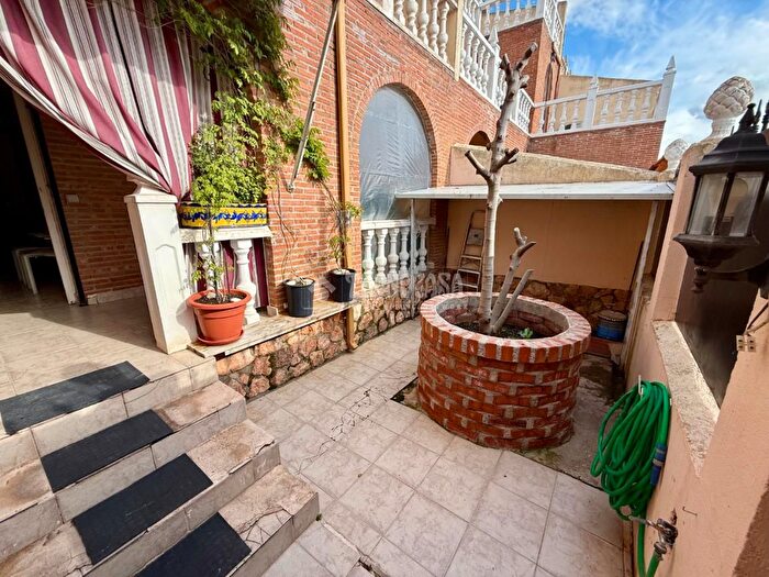 Casas en venta y pisos alquiler - 1