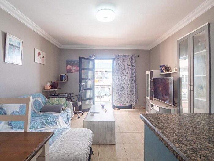 Casas en venta y pisos alquiler - 2