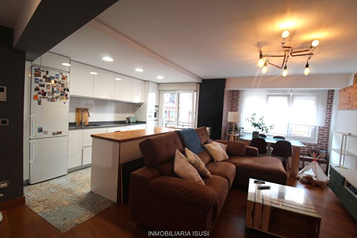 Casas en venta y pisos alquiler - 1