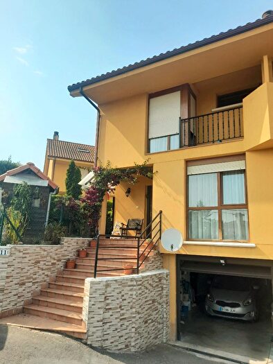 Casa en venta en Penagos, Cantabria de 5 habitaciones