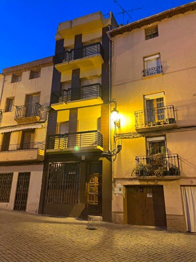 Casas en venta y pisos alquiler - 1