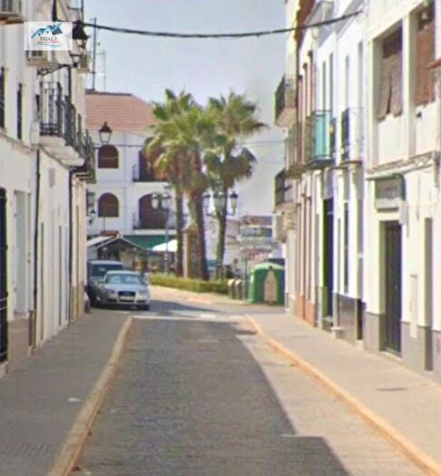 Casa en venta en Fuente de Cantos, Badajoz de 5 habitaciones