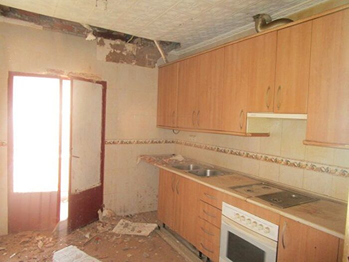Casas en venta y pisos alquiler - 3