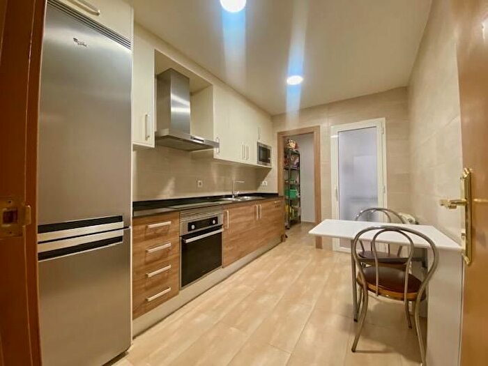Casas en venta y pisos alquiler - 2