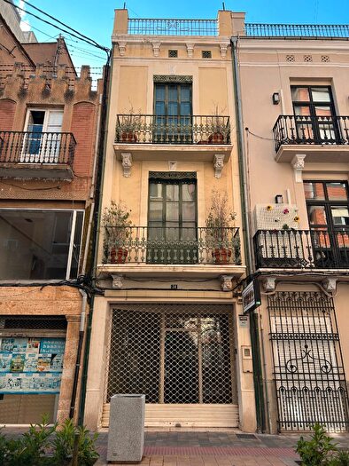 Casas en venta y pisos alquiler - 1
