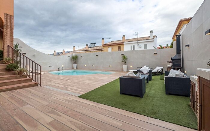 Casas en venta y pisos alquiler - 1