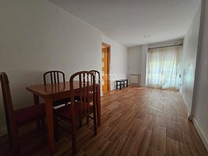 Casas en venta y pisos alquiler - 1