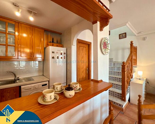 Casas en venta y pisos alquiler - 3