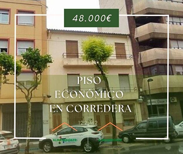 Piso en venta en Almansa, Albacete de 3 habitaciones