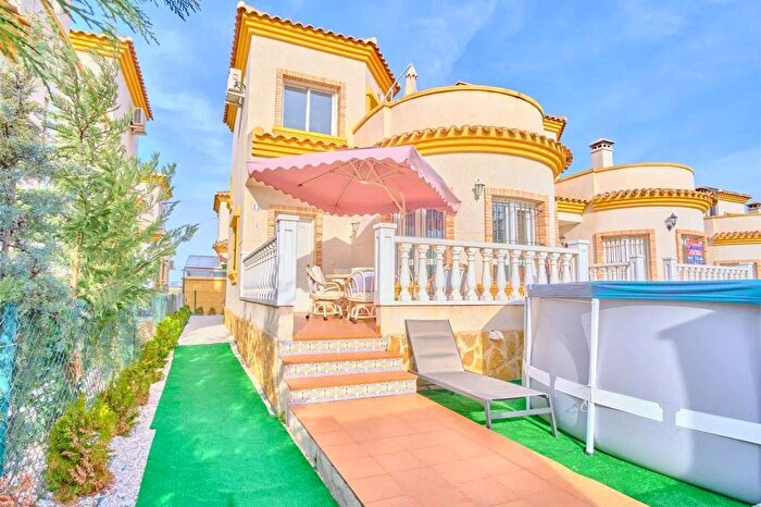 Casa en venta en Comunitat Valenciana, Alicante de 3 habitaciones