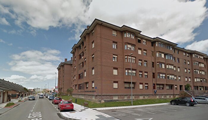 Piso en venta en El Astillero, Cantabria de 2 habitaciones